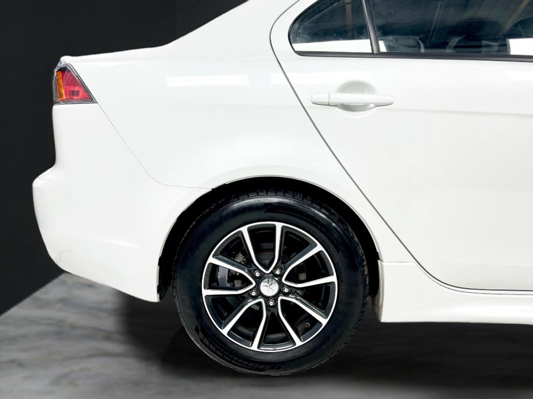 Used 2017 Mitsubishi Lancer ES FWD image 10