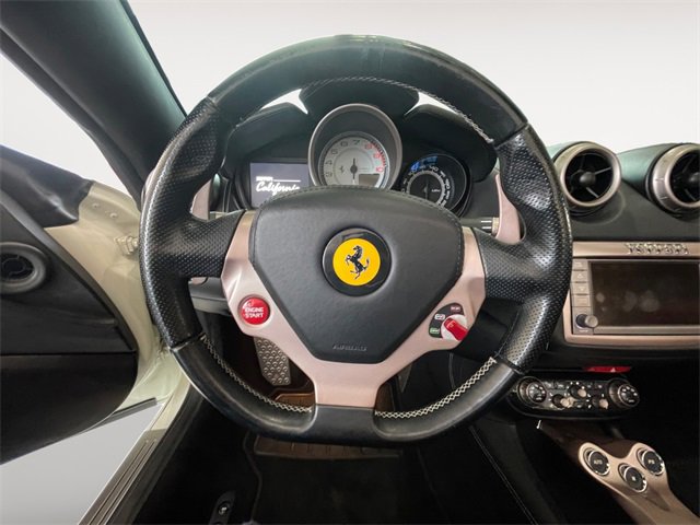 Used 2014 Ferrari California image 12