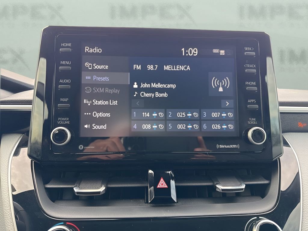 Used 2022 Toyota Corolla SE image 16