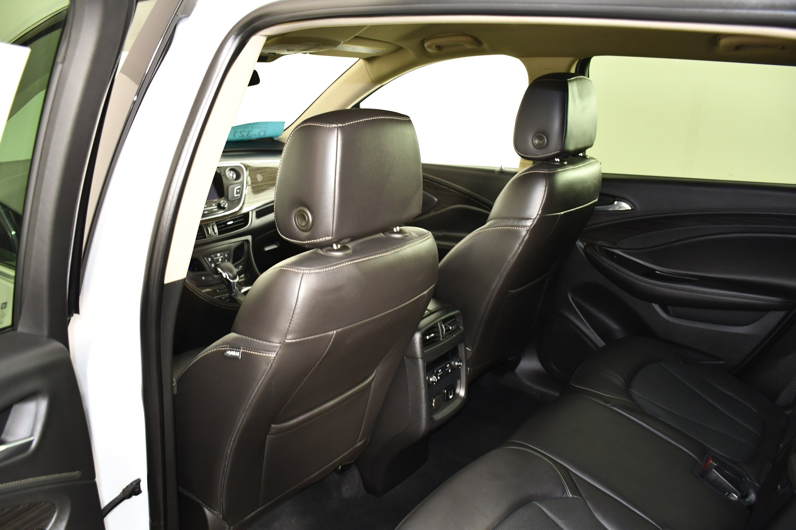 Used 2018 Buick Envision Essence AWD/4WD image 49