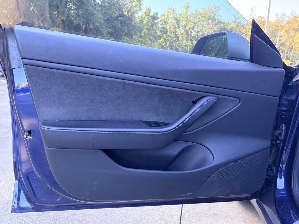 Used 2018 Tesla Model 3 Long Range AWD/4WD image 17
