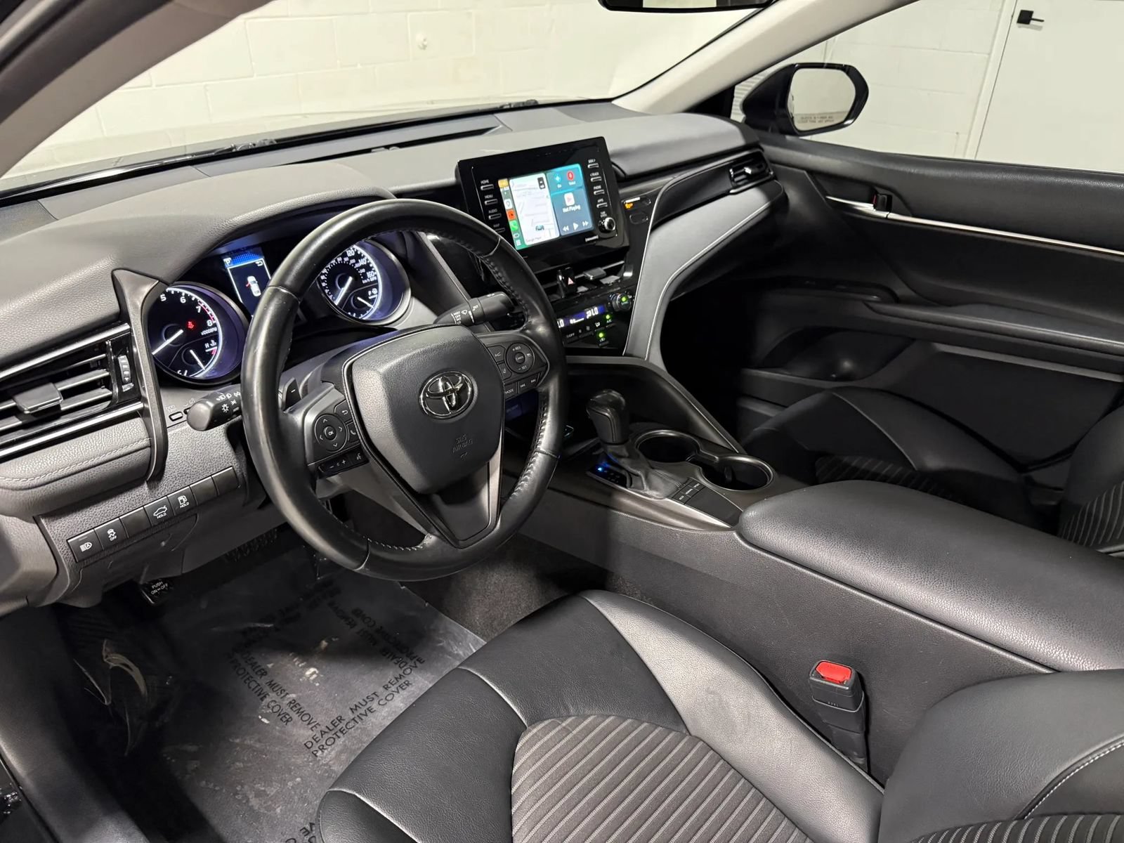 Used 2022 Toyota Camry SE FWD image 13