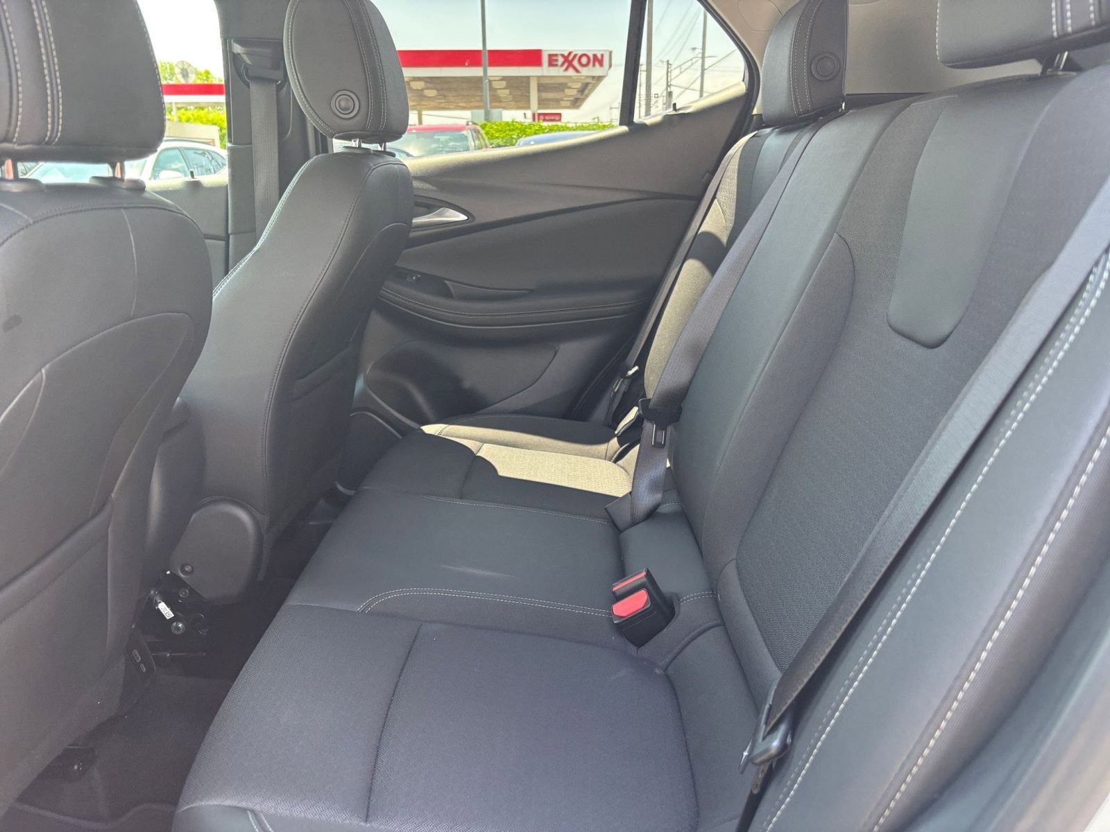 Used 2025 Buick Encore GX Preferred AWD/4WD image 21