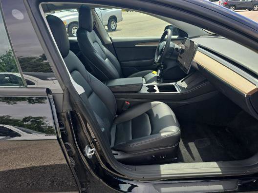 Used 2022 Tesla Model 3 Standard Range image 8