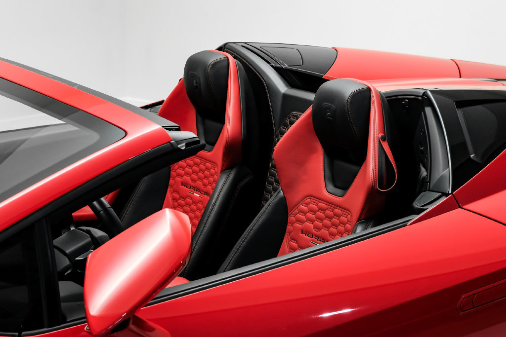 Used 2018 Lamborghini Huracan LP 580-2 RWD image 32