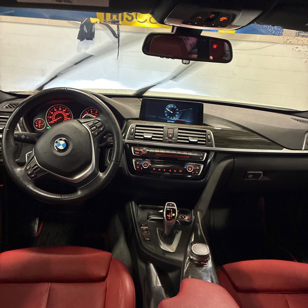 Used 2017 BMW 330i Sedan RWD image 10