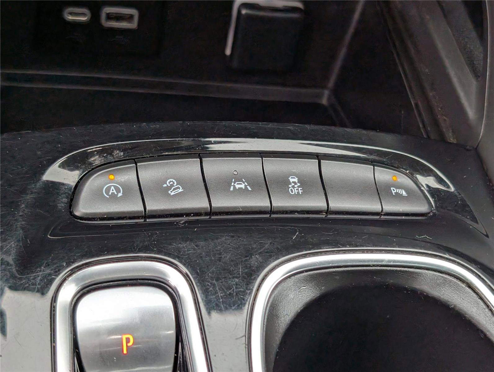 Used 2023 Buick Envision Essence w/ Sport Touring Package image 28