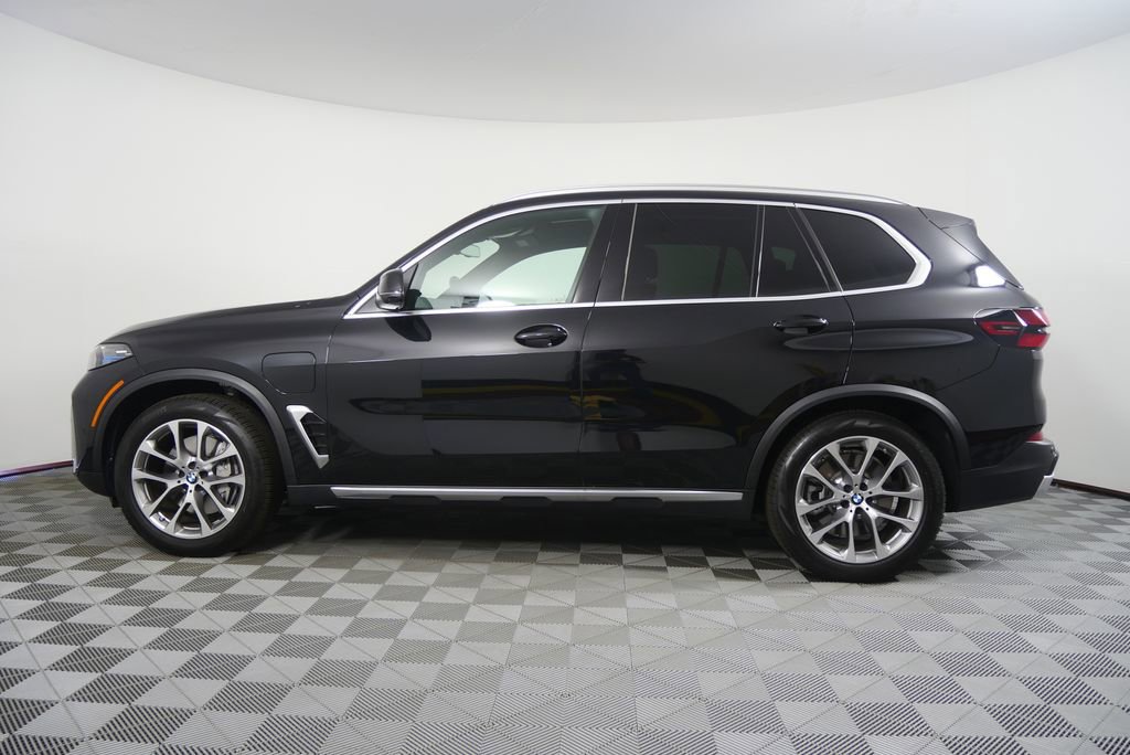 Used 2026 BMW X5 xDrive50e AWD/4WD image 6