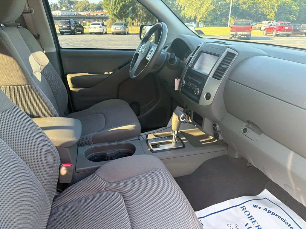 Used 2019 Nissan Frontier SV AWD/4WD image 14