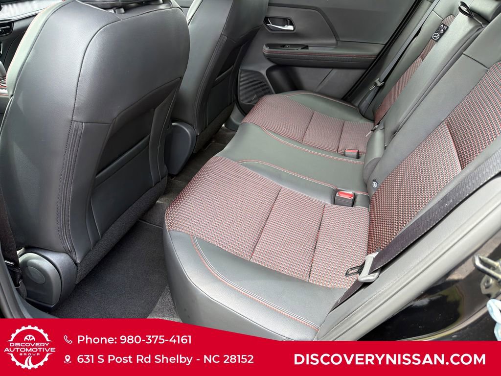 Certified 2025 Nissan Kicks SR FWD image 28