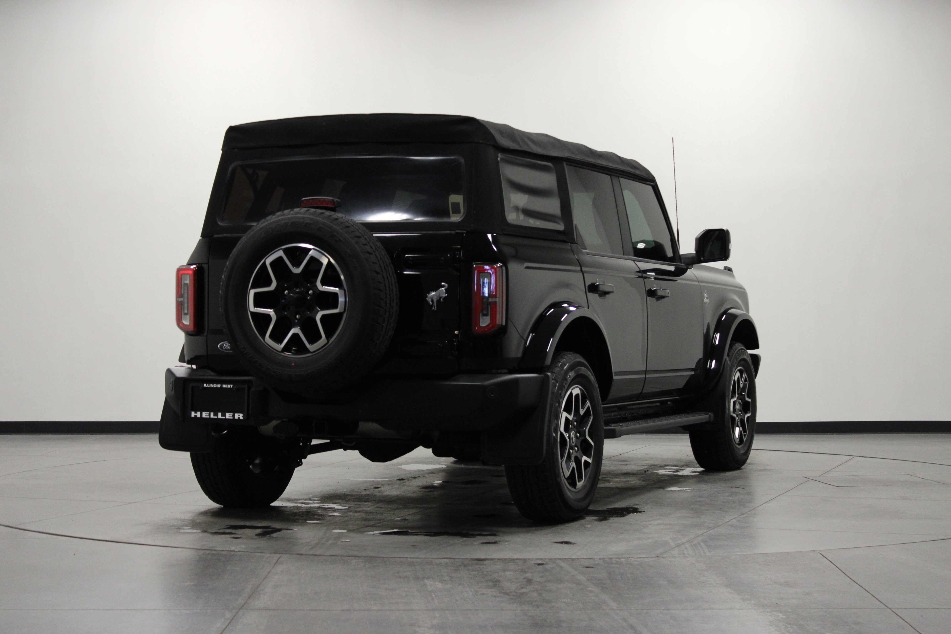 Used 2021 Ford Bronco Outer Banks image 4