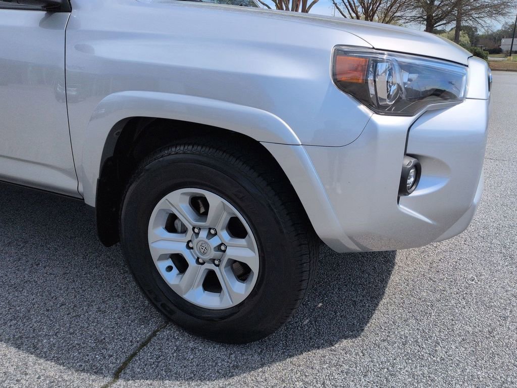 Used 2022 Toyota 4Runner SR5 Premium w/ Moonroof Package image 10