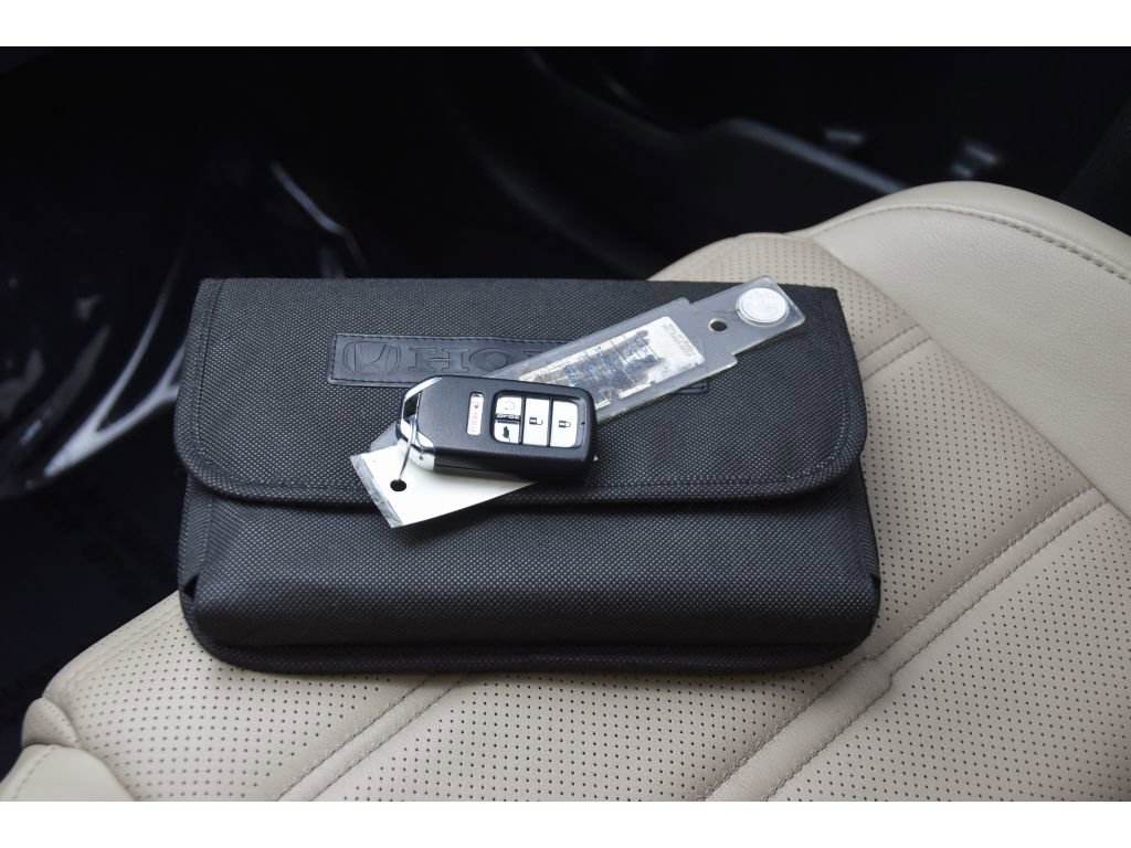 Used 2018 Honda CR-V Touring image 40