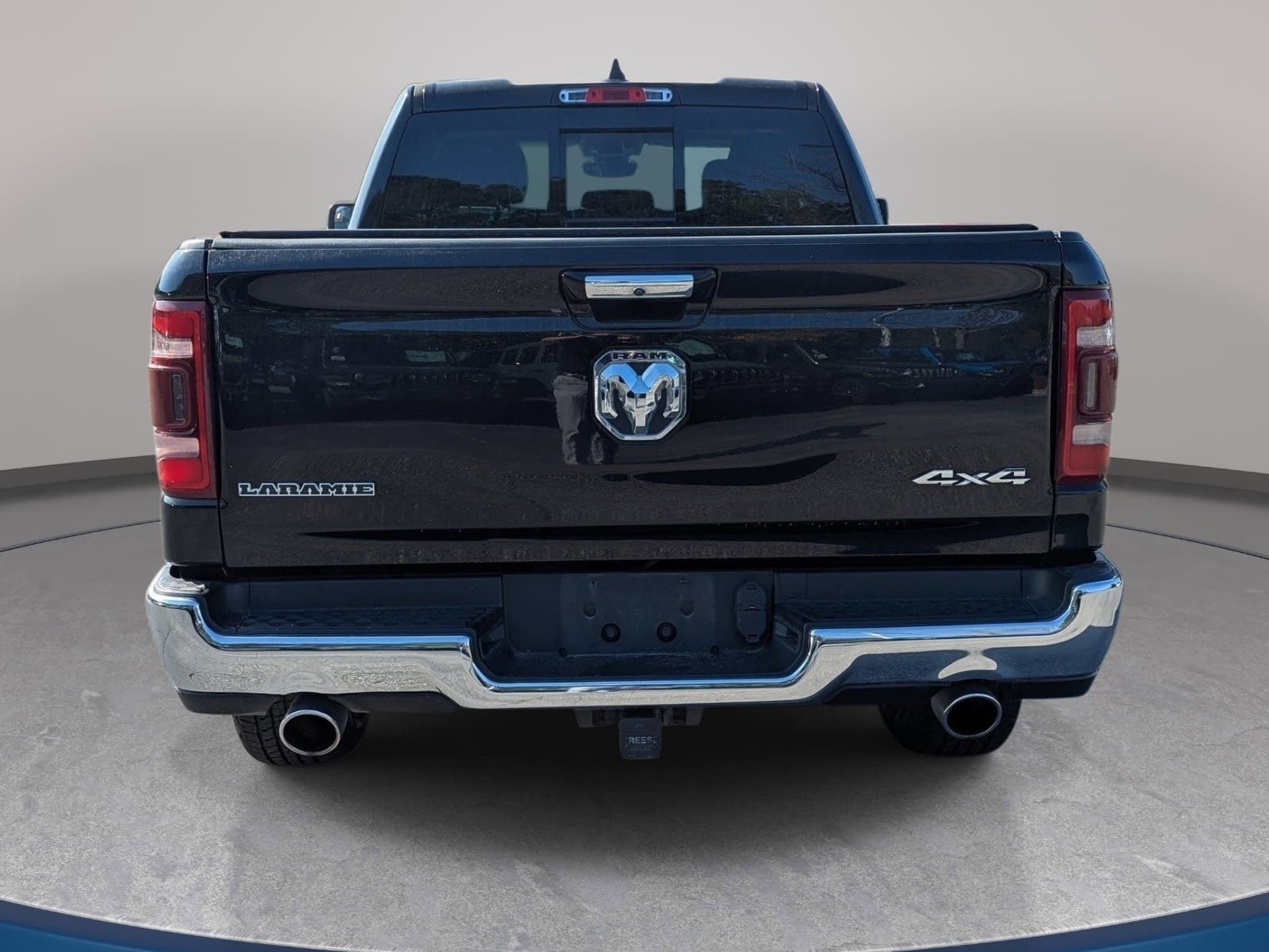 Used 2020 RAM 1500 Laramie AWD/4WD image 6