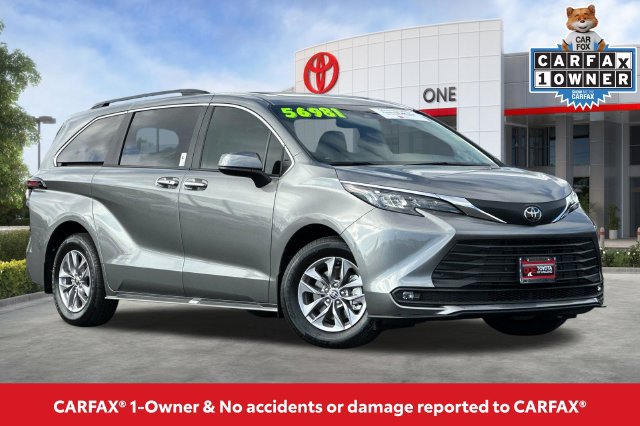 Certified 2026 Toyota Sienna XLE FWD image 2