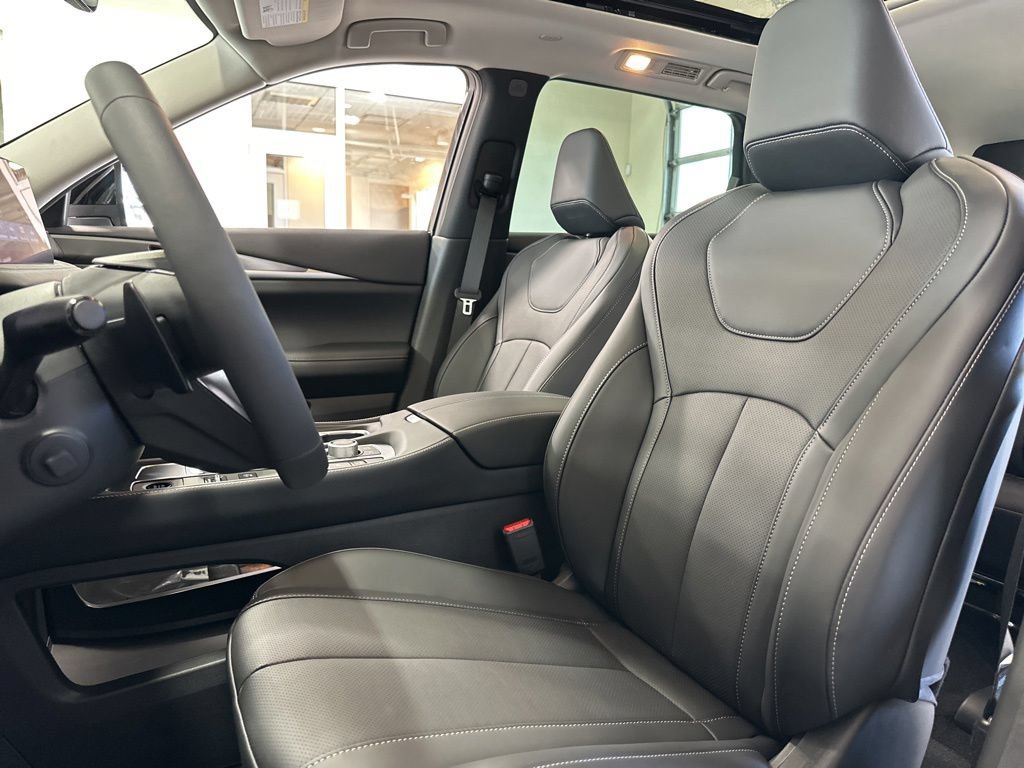 New 2027 INFINITI QX60 Luxe w/ Cargo Package AWD/4WD image 41