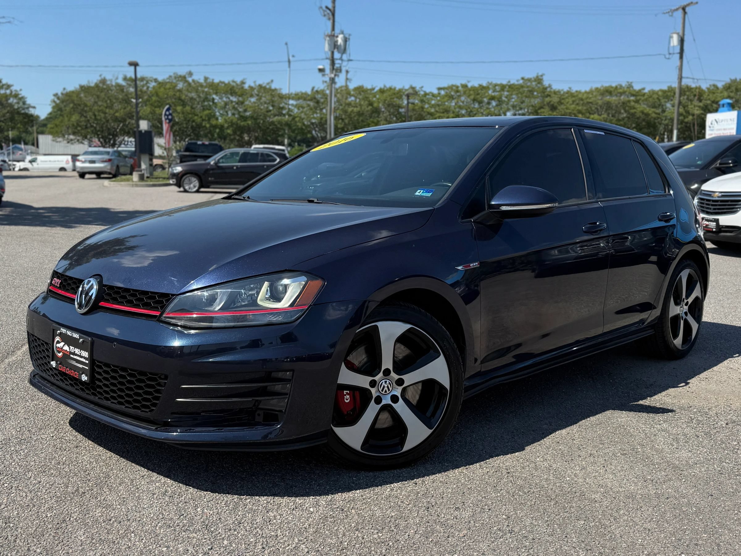 Used 2016 Volkswagen GTI Autobahn w/ Lighting Package (SEL) FWD image 2