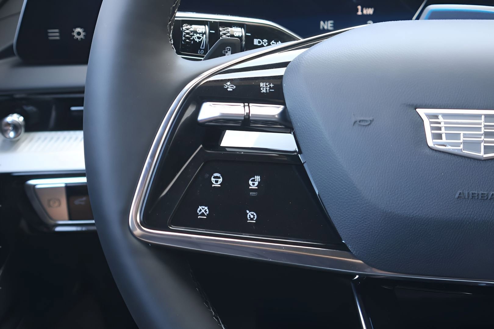 New 2026 Cadillac Optiq Luxury 1 RWD image 19