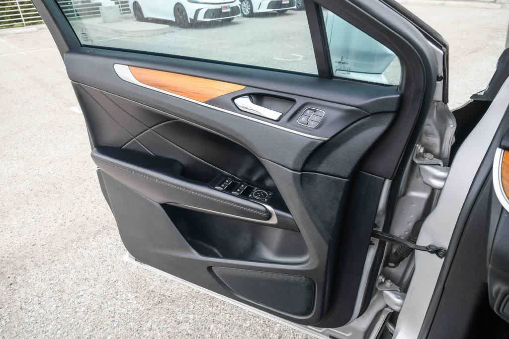 Used 2017 Lincoln MKC Reserve AWD/4WD image 24