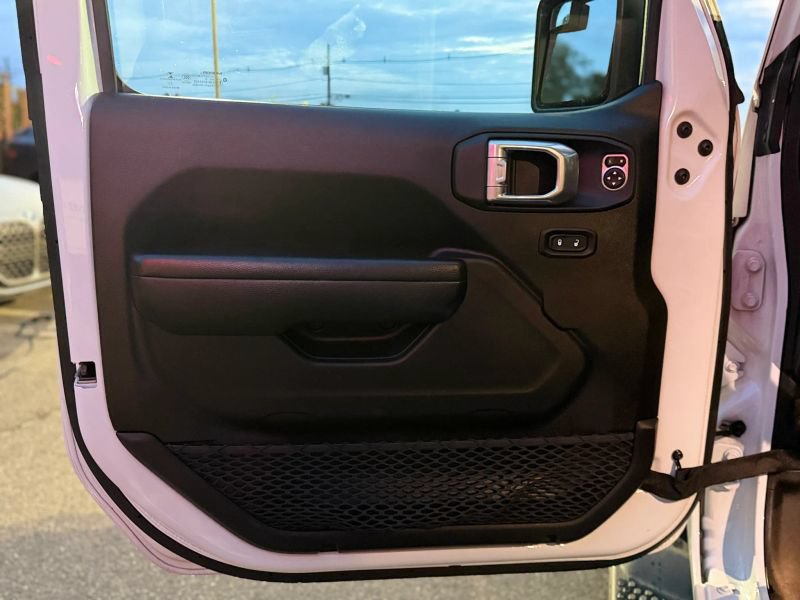 Used 2021 Jeep Wrangler Sport AWD/4WD image 10