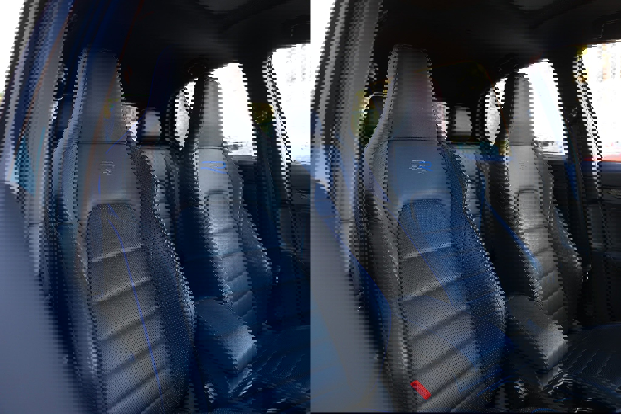 Used 2023 Volkswagen Golf R image 19