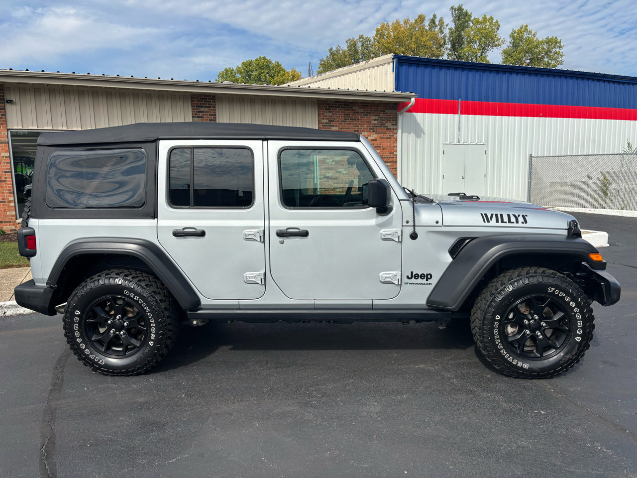 Used 2023 Jeep Wrangler Unlimited Sport image 2