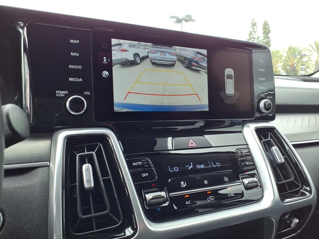 Certified 2022 Kia Sorento SX FWD image 17