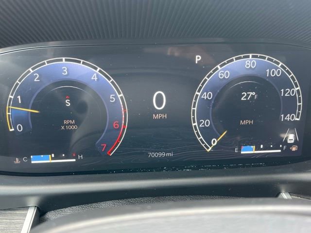 Used 2023 Jeep Wagoneer L Series III w/ Preferred Equipment Group image 12