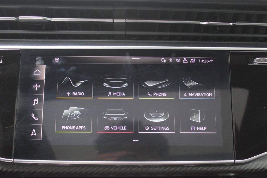 Used 2020 Audi RS Q8 w/ Carbon Optic Package image 19