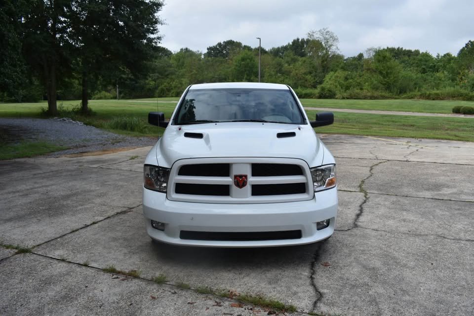 Used 2011 RAM 1500 ST image 3