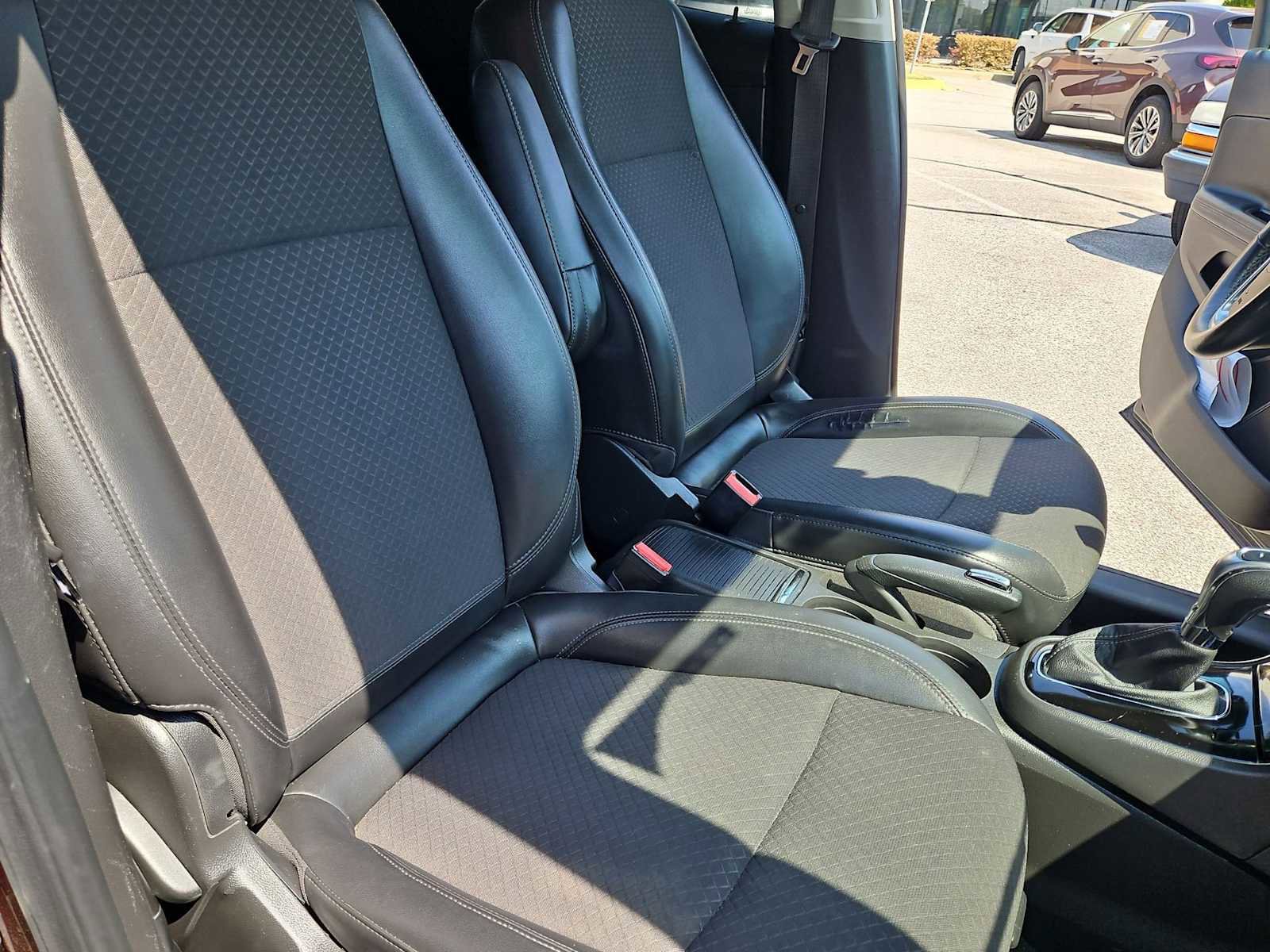 Used 2018 Buick Encore Preferred image 21