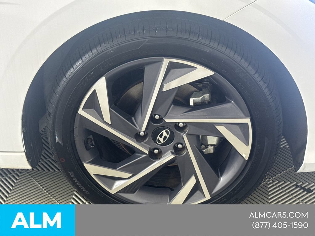 Used 2025 Hyundai Elantra Sport FWD image 15