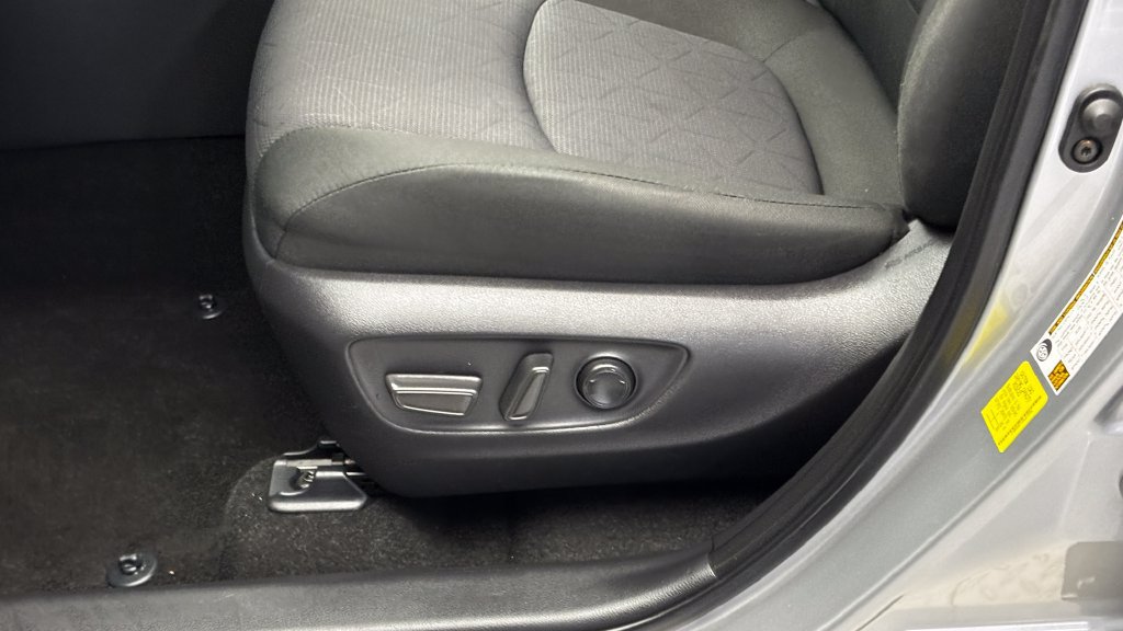 Certified 2025 Toyota RAV4 XLE AWD/4WD image 13