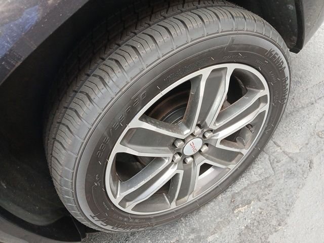 Used 2018 GMC Acadia Denali w/ Technology Package image 12