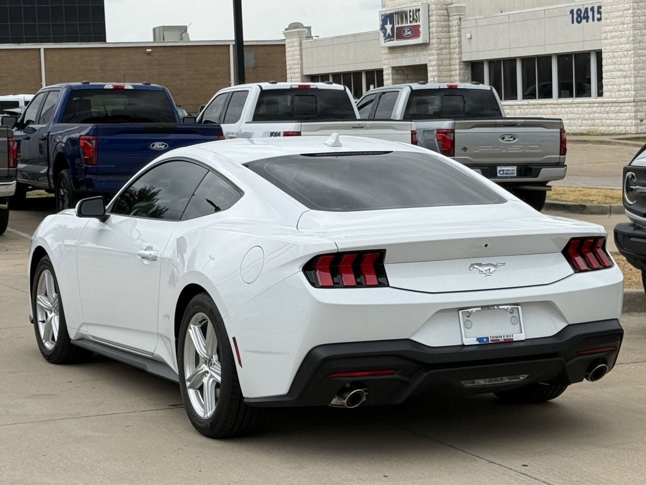 New 2026 Ford Mustang Coupe RWD image 5