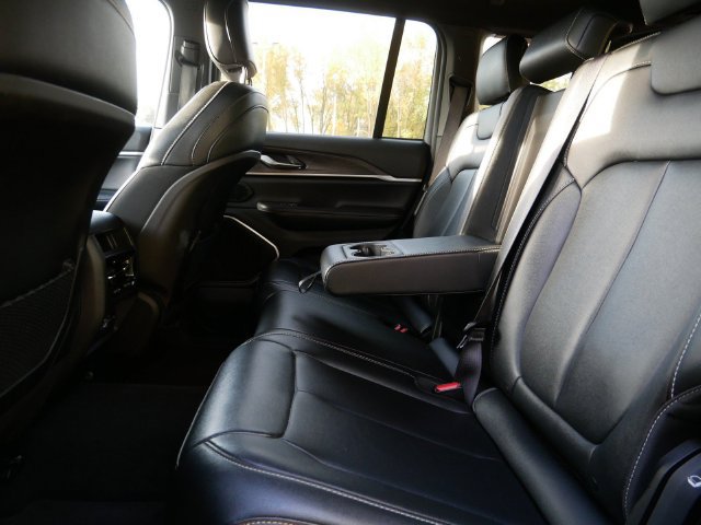 Used 2024 Jeep Grand Cherokee Limited 4xe AWD/4WD image 11