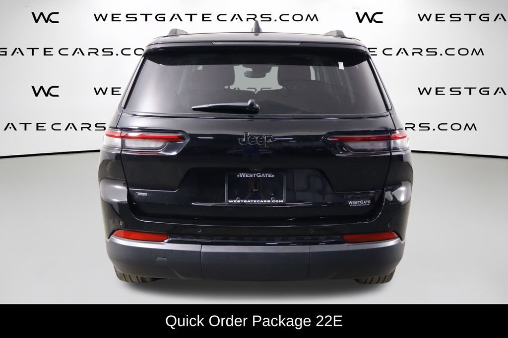 Used 2022 Jeep Grand Cherokee L Limited w/ Black Appearance Package RWD image 4