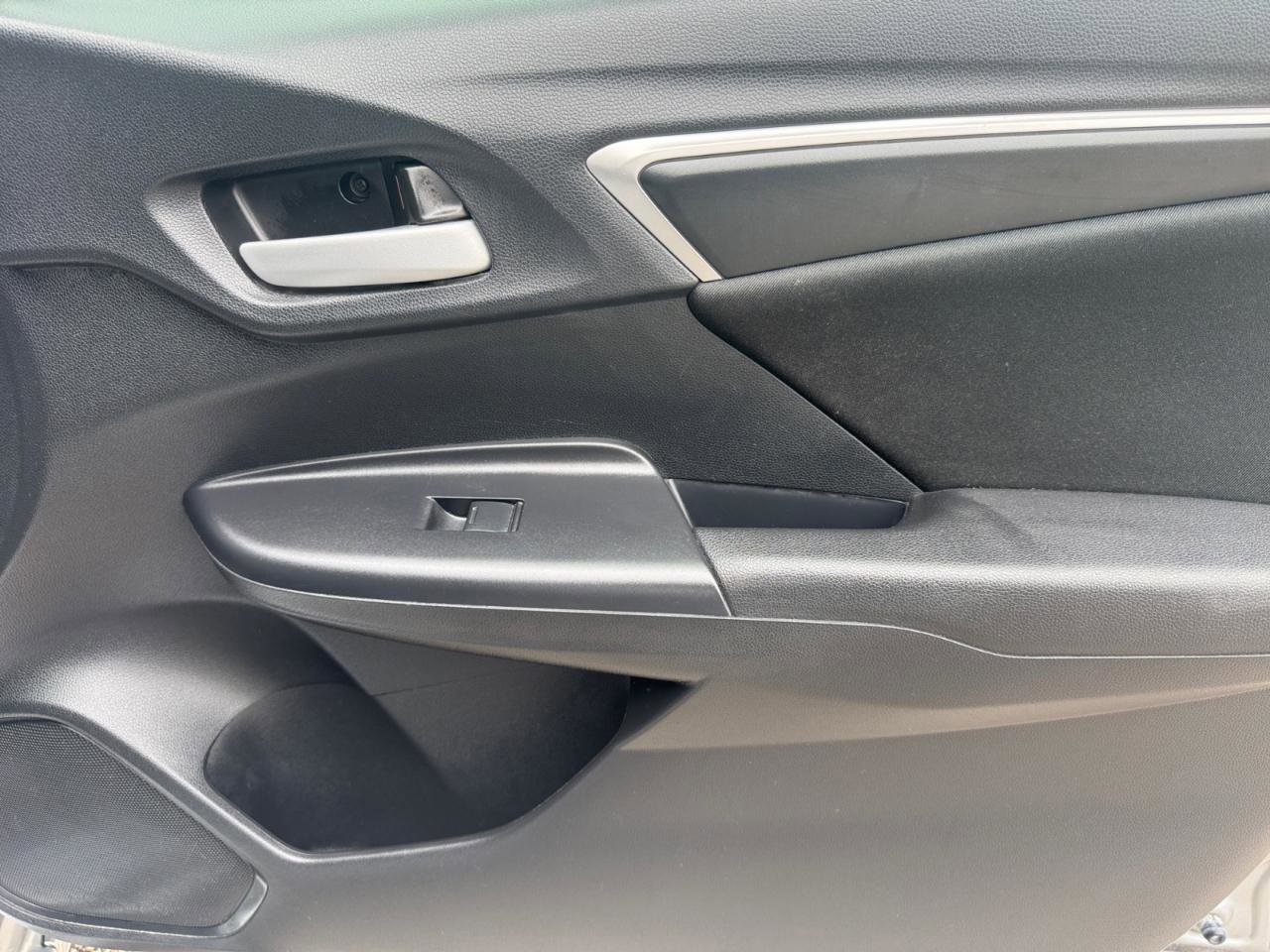 Used 2020 Honda Fit LX image 22