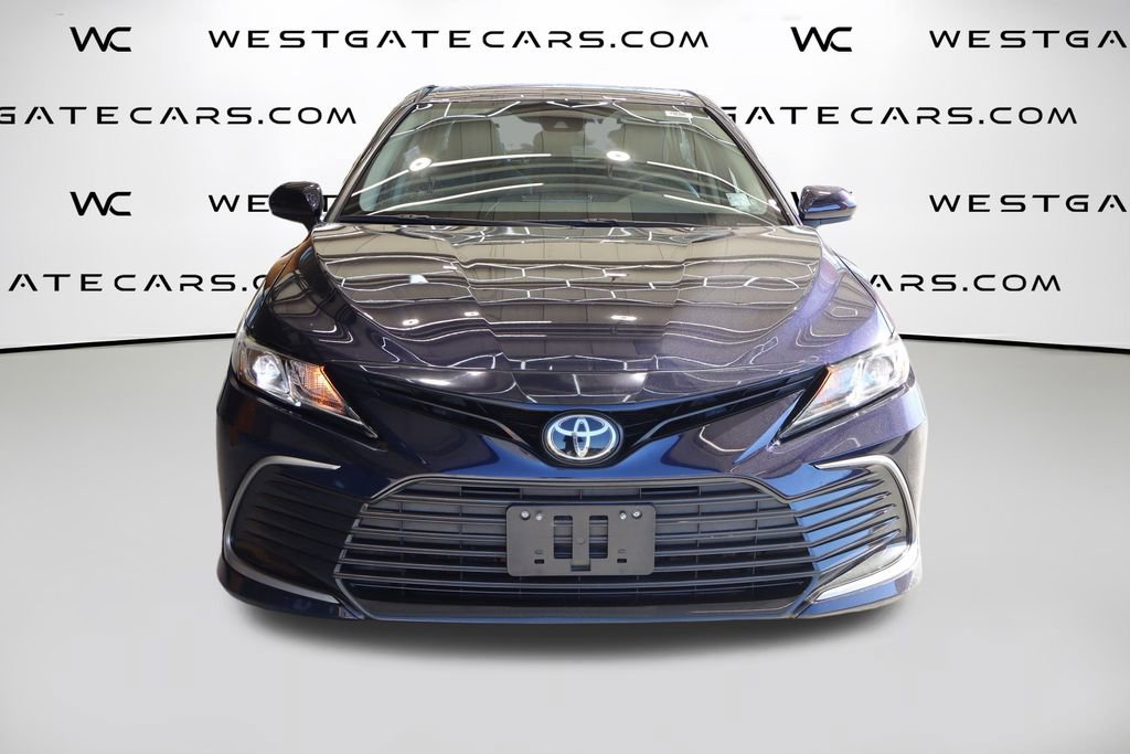 Used 2021 Toyota Camry LE image 4