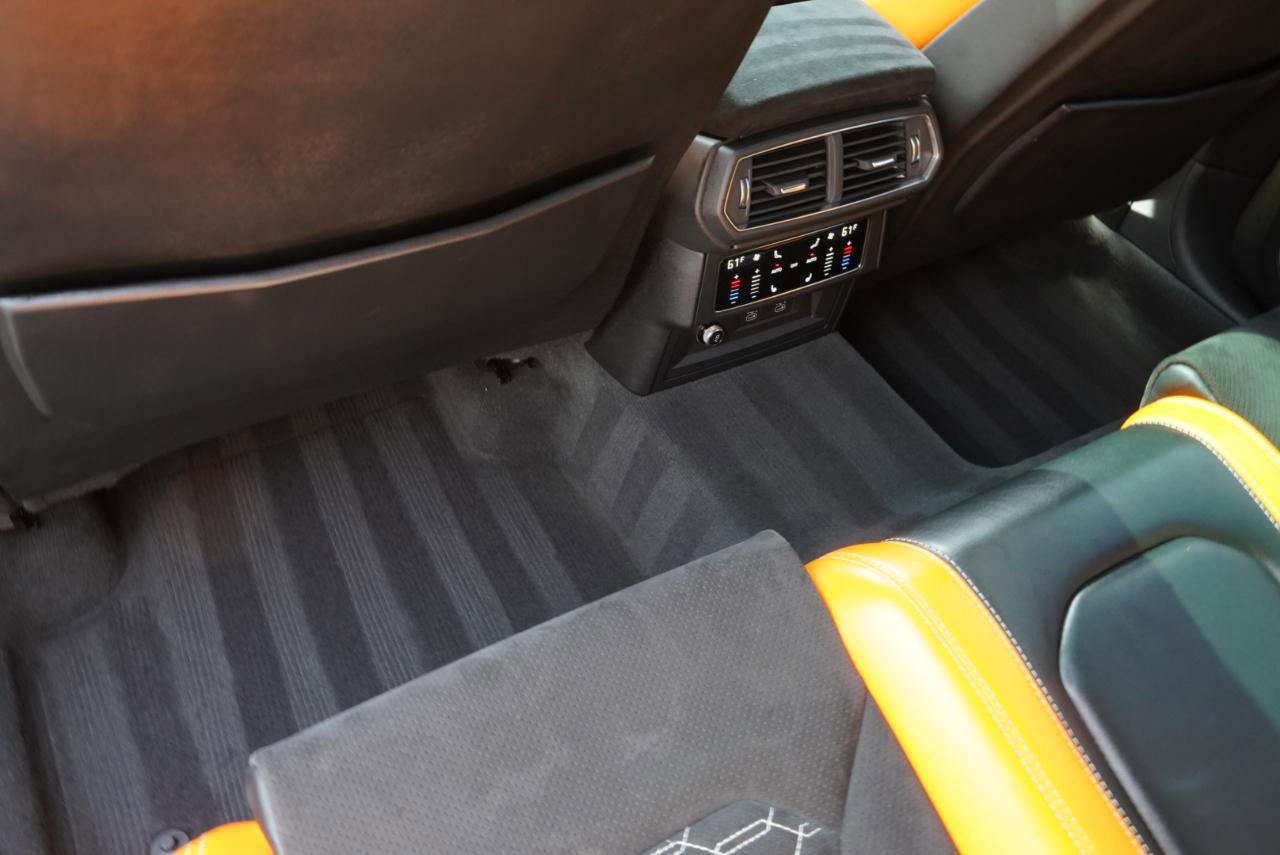 Used 2022 Lamborghini Urus AWD/4WD image 50