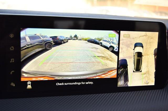 New 2025 Nissan Kicks SR image 13