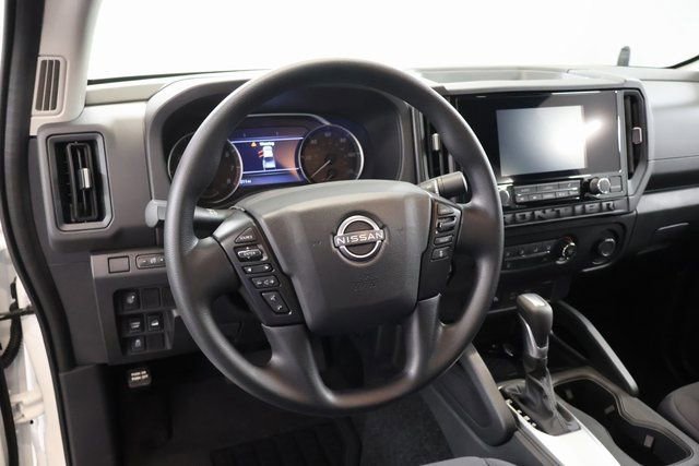 Used 2025 Nissan Frontier S image 14