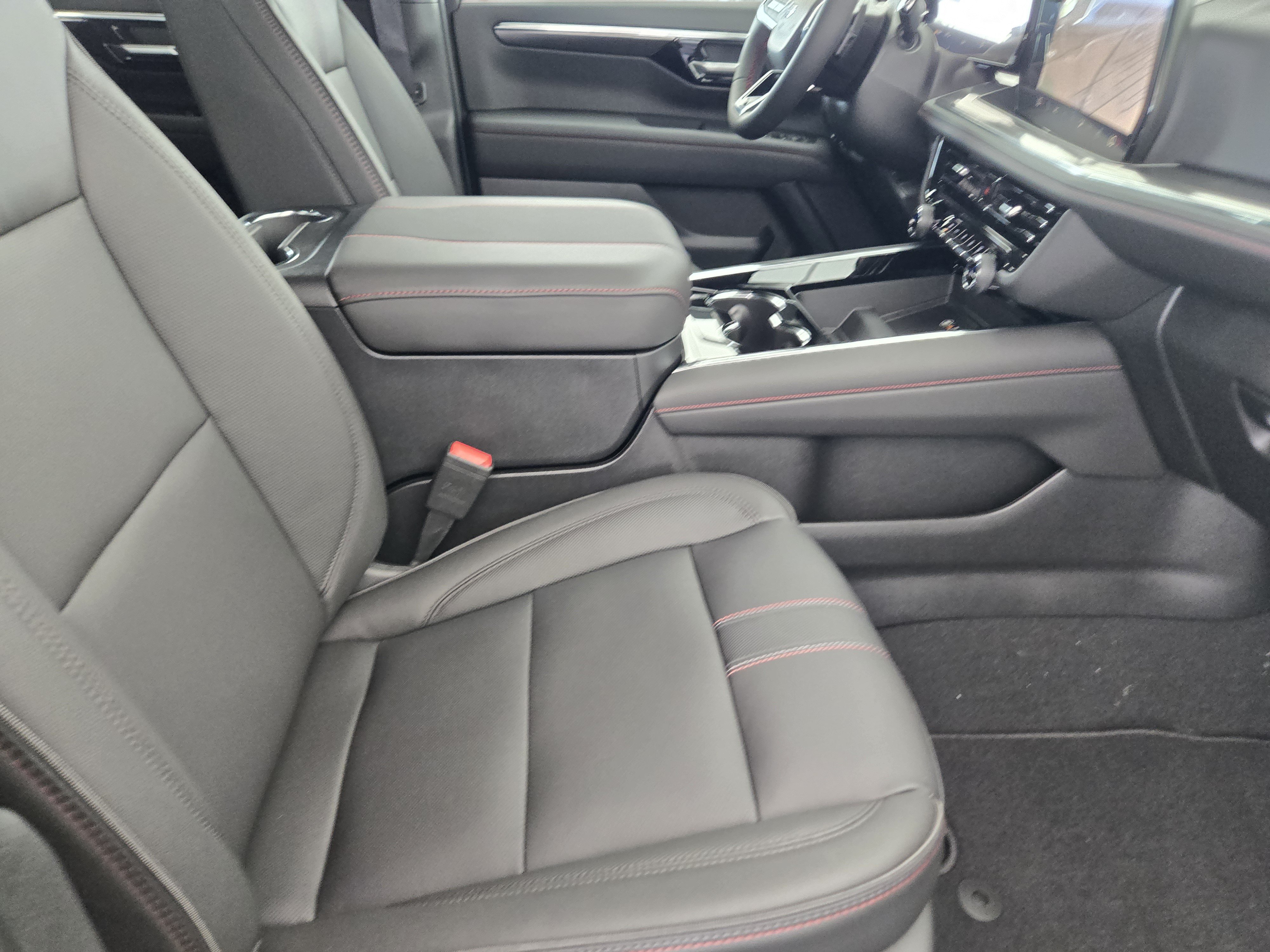 New 2026 Chevrolet Tahoe RST w/ RST Capability Package AWD/4WD image 10