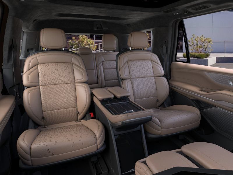 New 2026 Lincoln Navigator Black Label AWD/4WD image 11