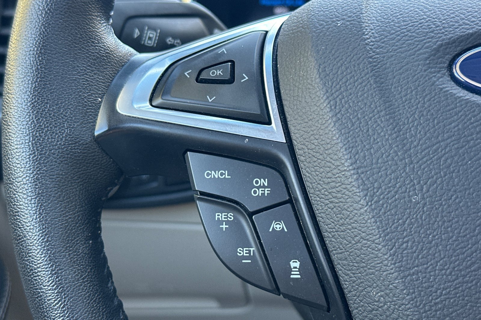 Used 2020 Ford Edge Titanium w/ Equipment Group 301A FWD image 35