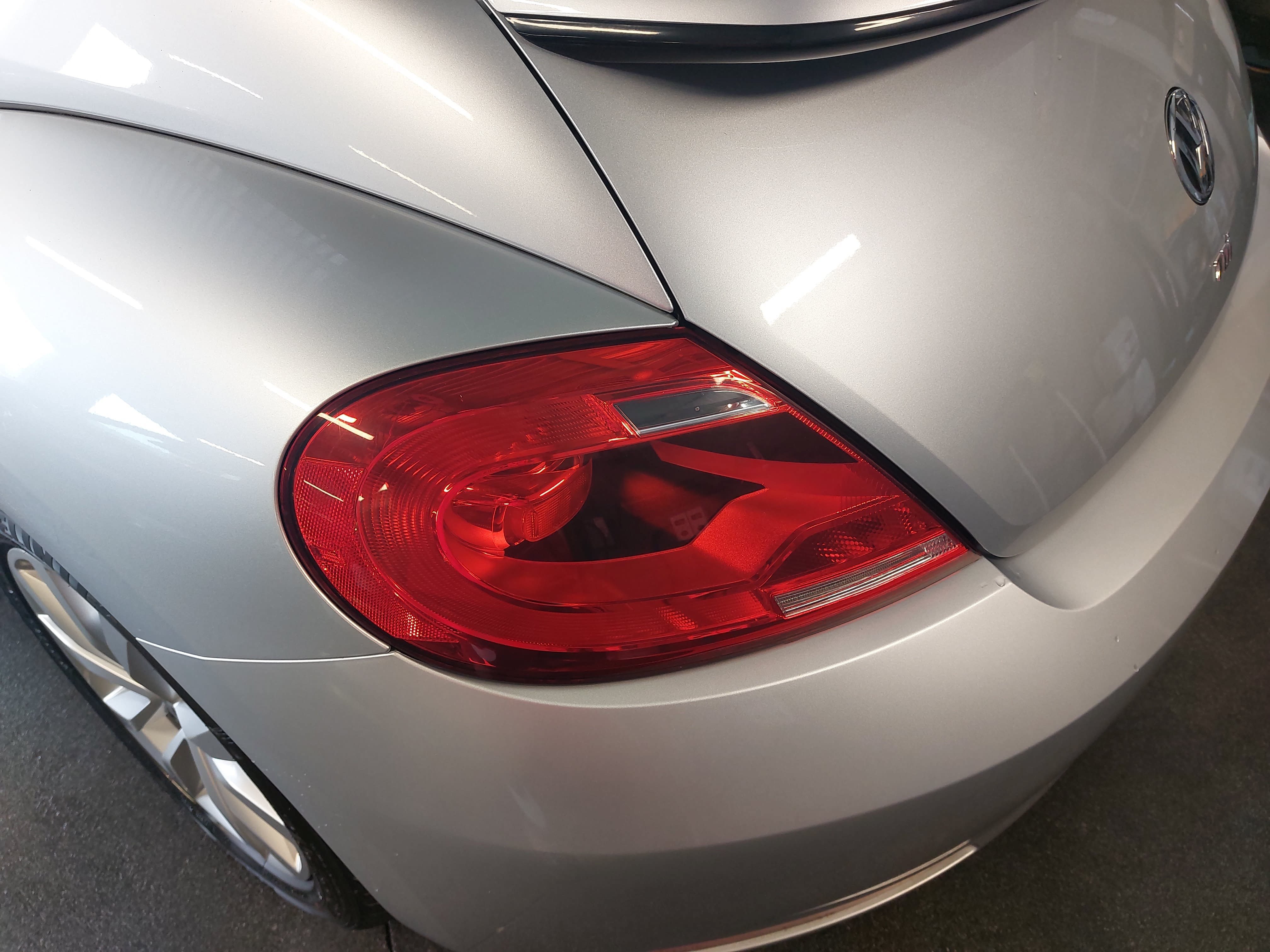 Used 2013 Volkswagen Beetle TDI FWD image 33
