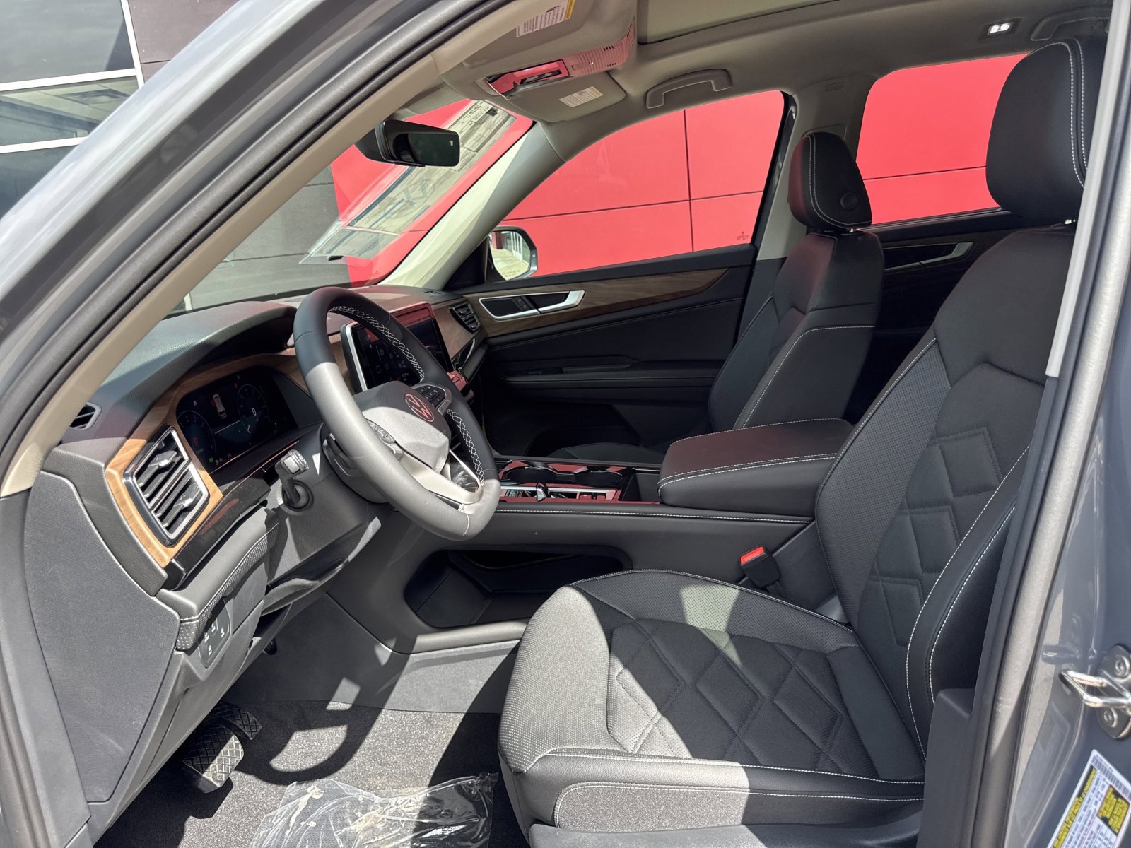 New 2026 Volkswagen Atlas SE image 10