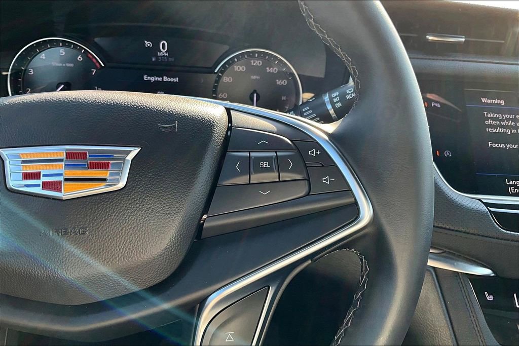 Certified 2025 Cadillac XT5 Luxury image 12