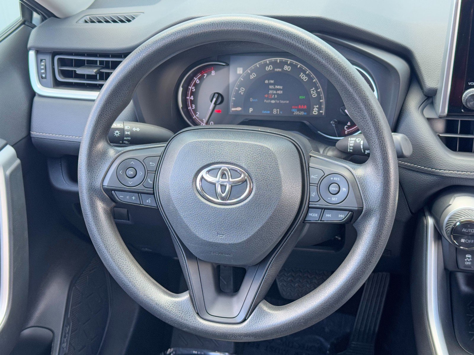 Used 2024 Toyota RAV4 XLE image 17