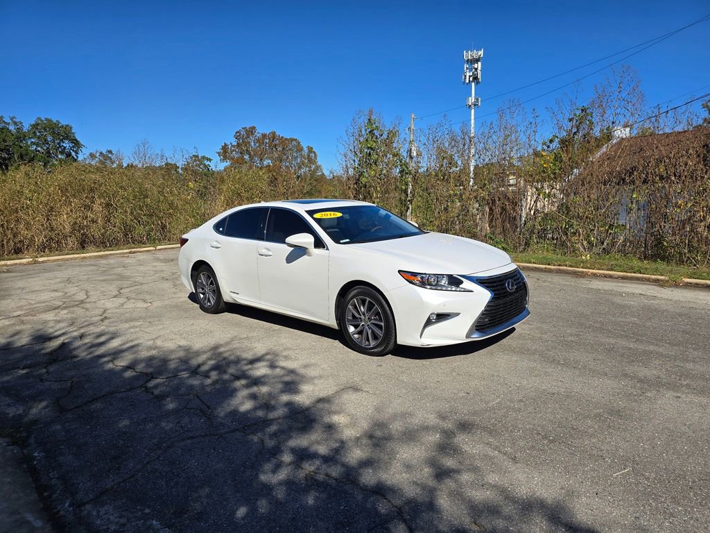 Used 2016 Lexus ES 300h image 8